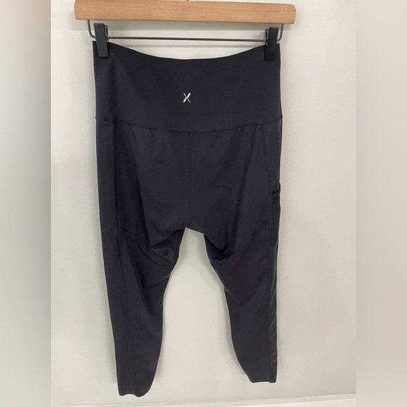 KNIX LeakStrong Leakproof Leggings Black size Medium
With Pocket gym running 14 - Picture 10 of 11